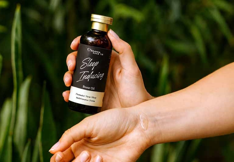 The Glow Secret — How to Use Body Oils in Your Skincare Routine